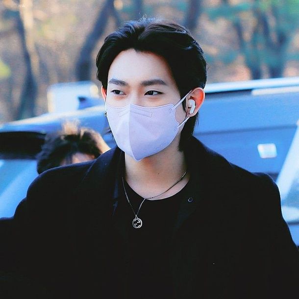 Foto profil terbaik Son Jinwook hari ini di Choeaedol Celeb