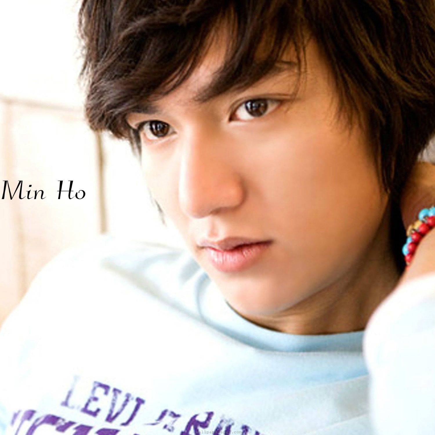 粉丝拍下的李敏镐瞬间