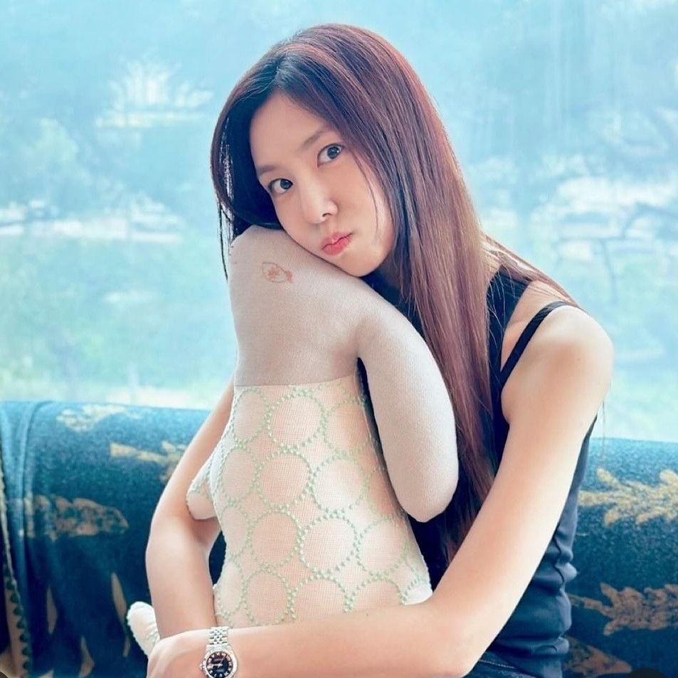 Behind-the-scenes cut of Seo Jihye (1984)