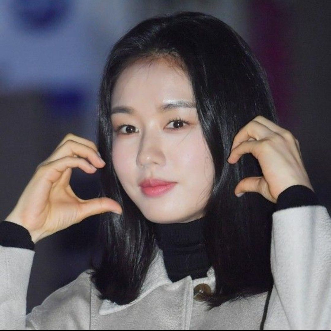Recent activity shot of Ahn Eunjin