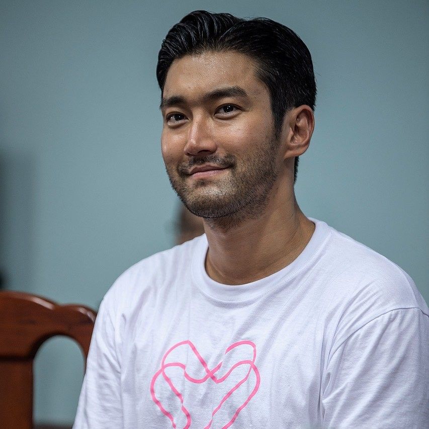 Latest photo of Choi Siwon