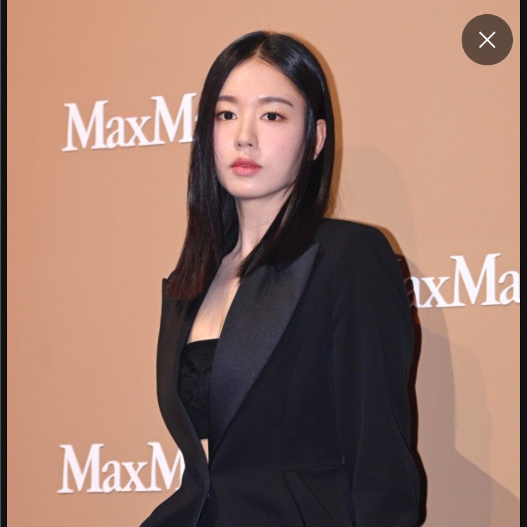 Recent activity shot of Ahn Eunjin
