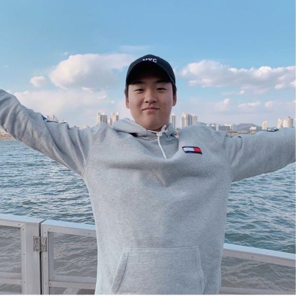 Today’s standout profile photo of Kang Baekho on Choeaedol Celeb