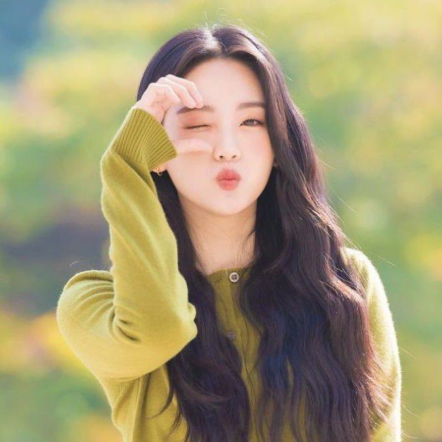 Behind-the-scenes cut of Cho Yihyun