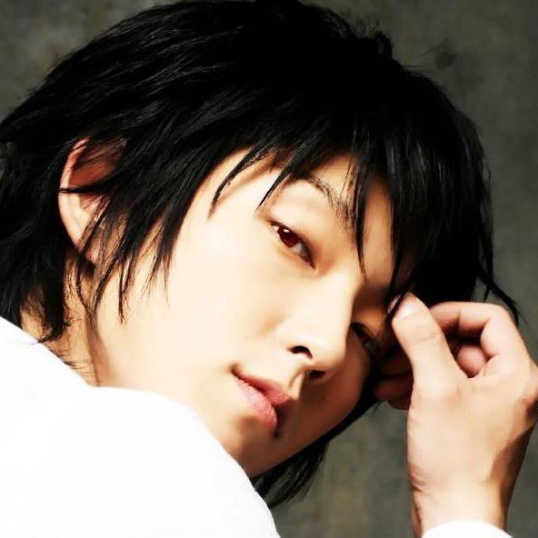 Behind-the-scenes cut of Lee Joongi