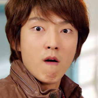 イ・ジュンギのビハインドカット