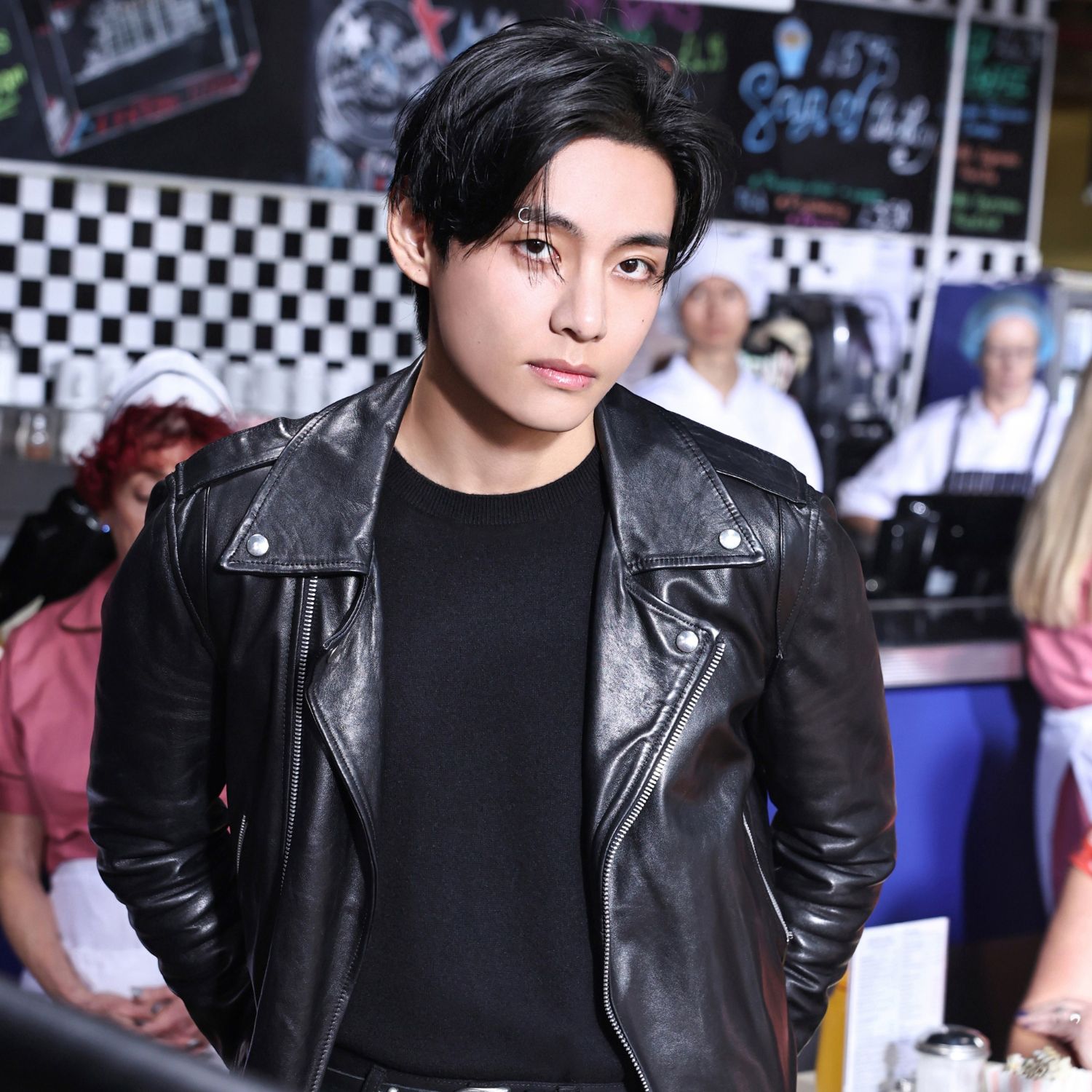 Momen yang diabadikan oleh penggemar Kim Taehyung (V)