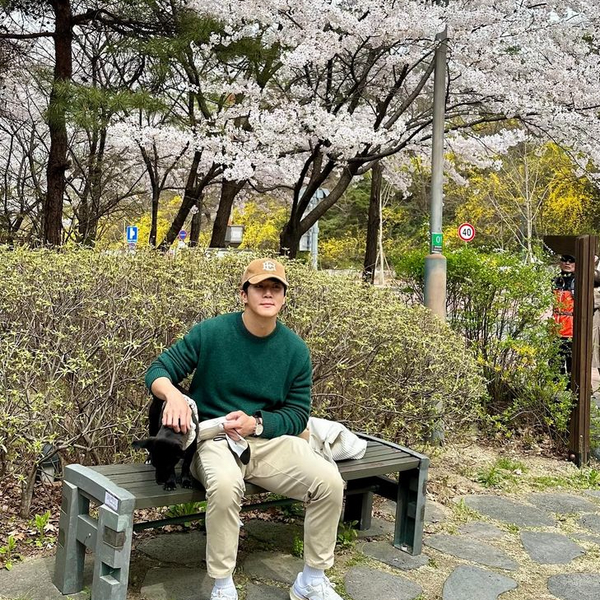 Popular profile photo of Ha Sukjin loved by fans