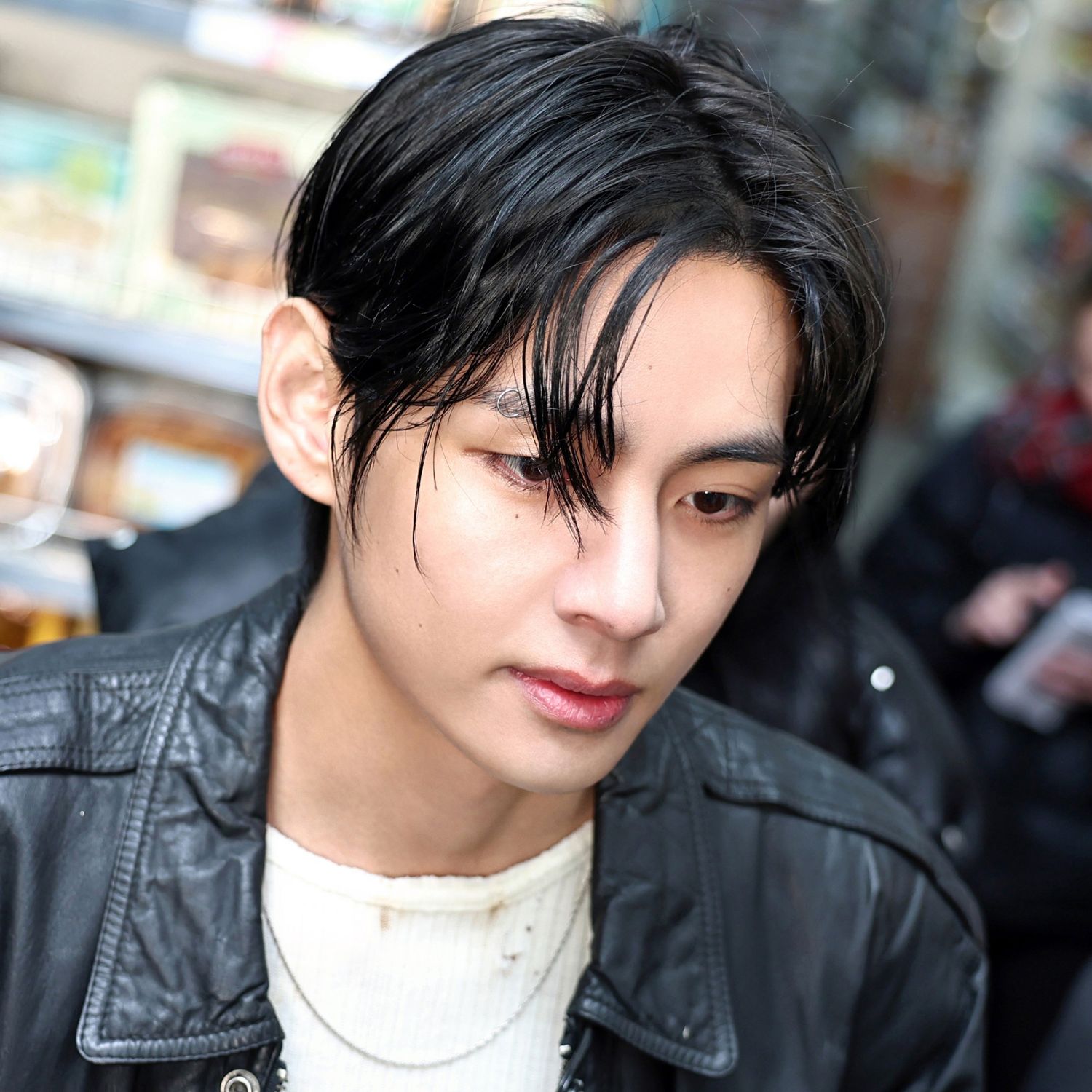 Latest photo of Kim Taehyung (V)