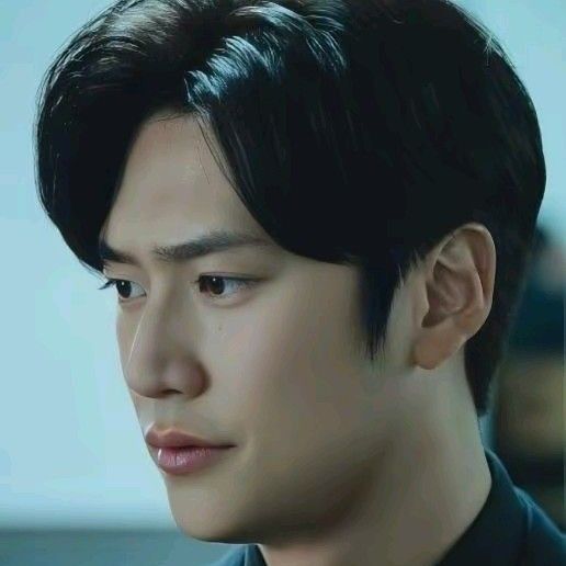 Behind-the-scenes cut of Na Inwoo