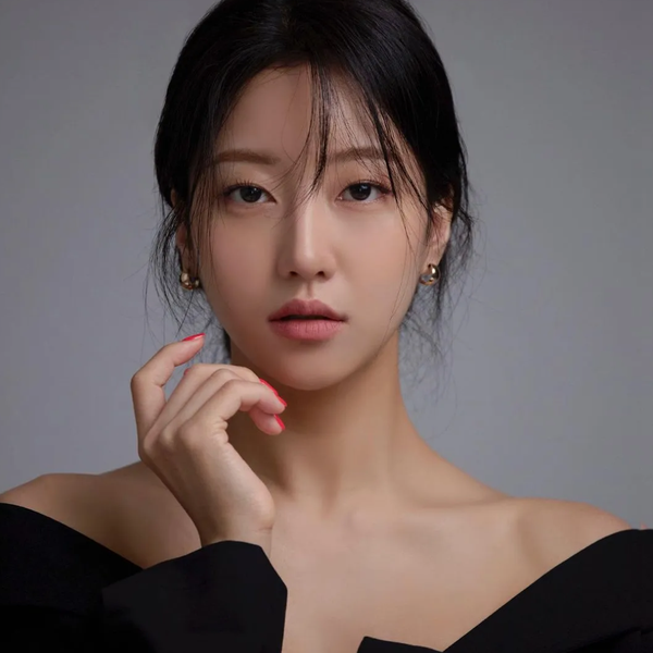 Representative photo of Ang Yewon showing their charm