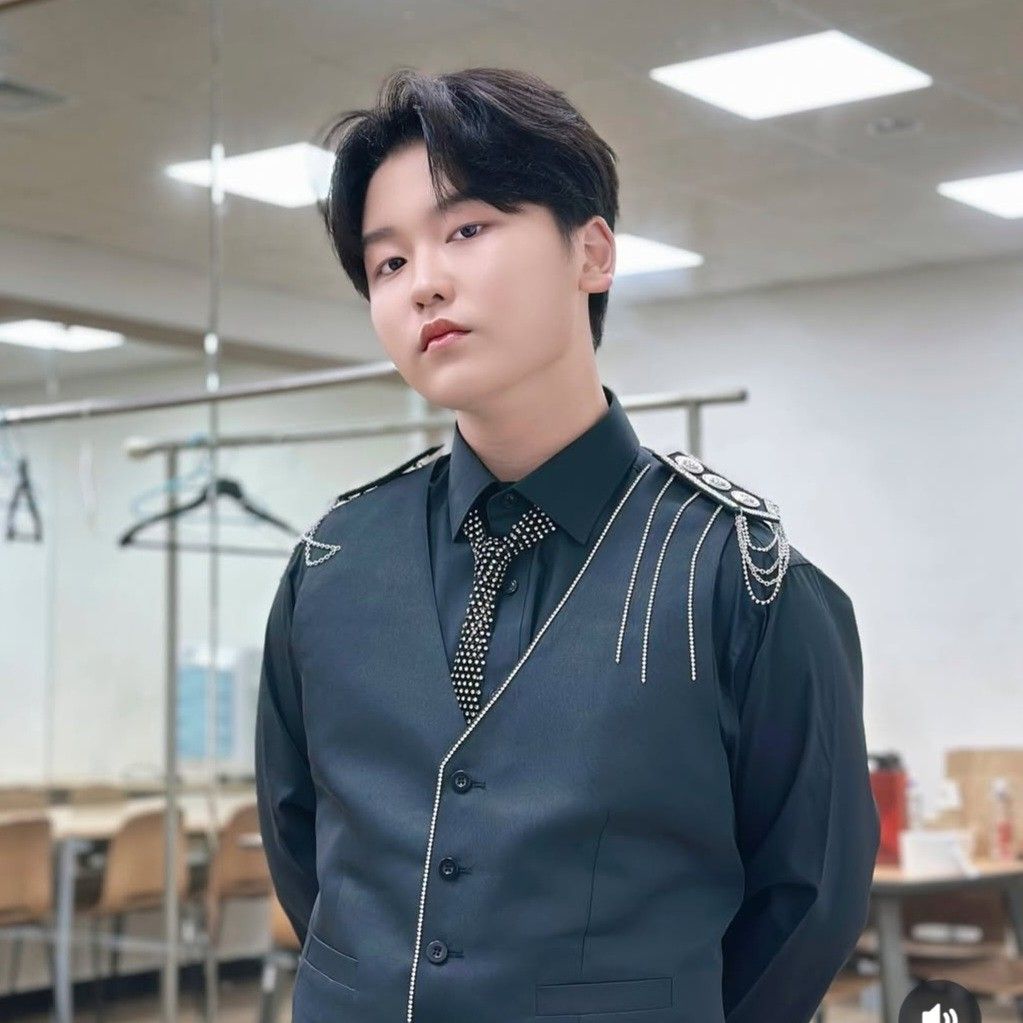 Behind-the-scenes cut of Park Sungon