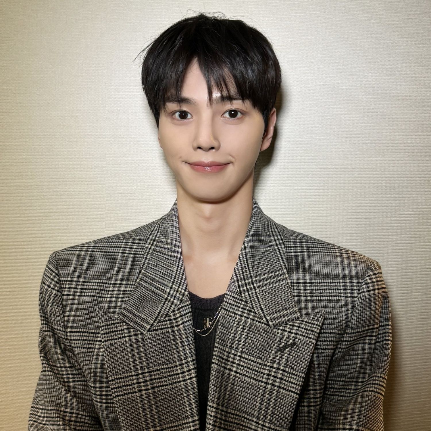 Latest photo of Song Kang