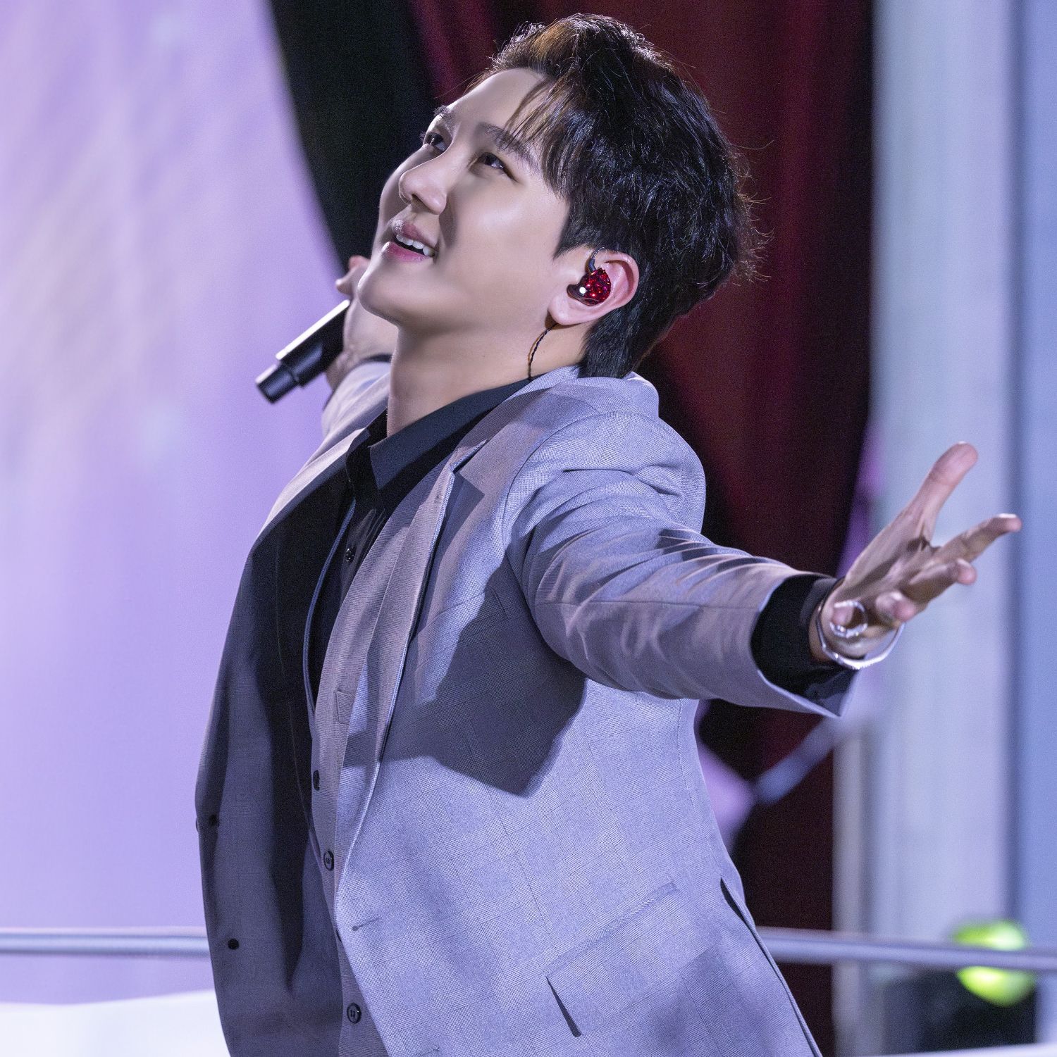 A moment captured by a fan of Kim Soochan
