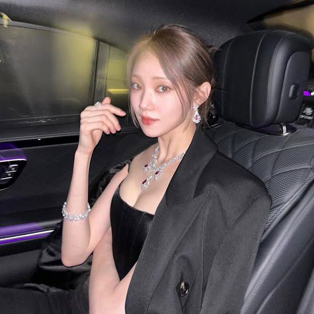 Recent activity shot of Lee Sungkyung