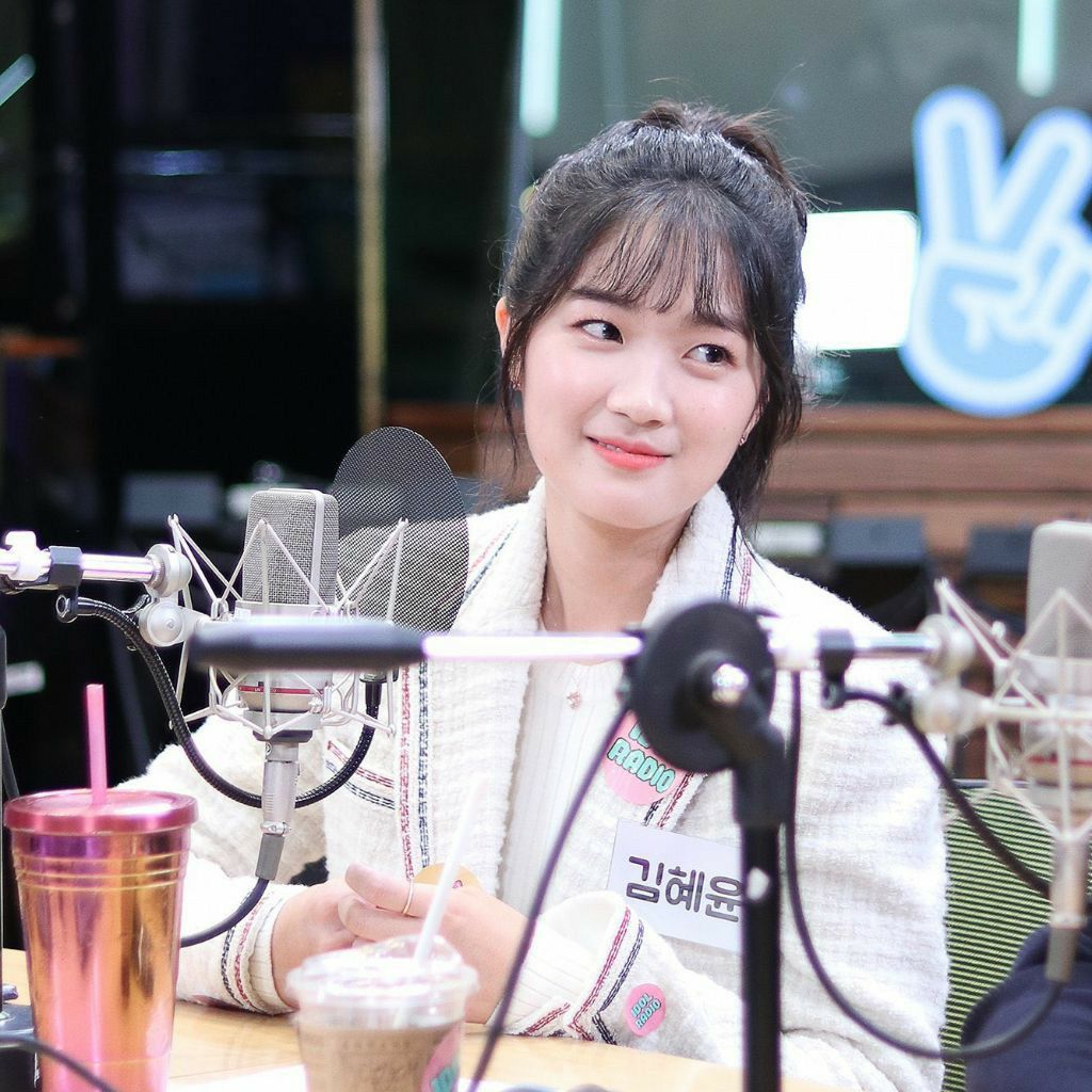 Recent activity shot of Kim Hyeyoon