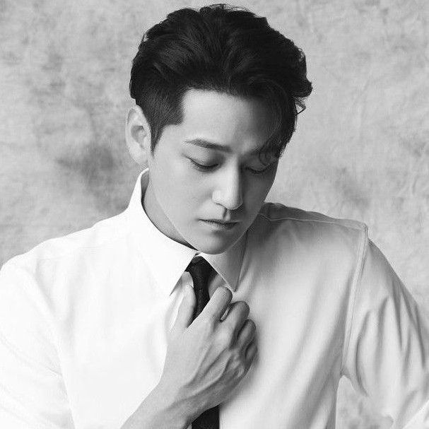 Behind-the-scenes cut of Kim Bum