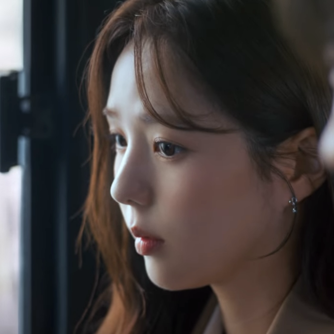 Behind-the-scenes cut of Chae Subin
