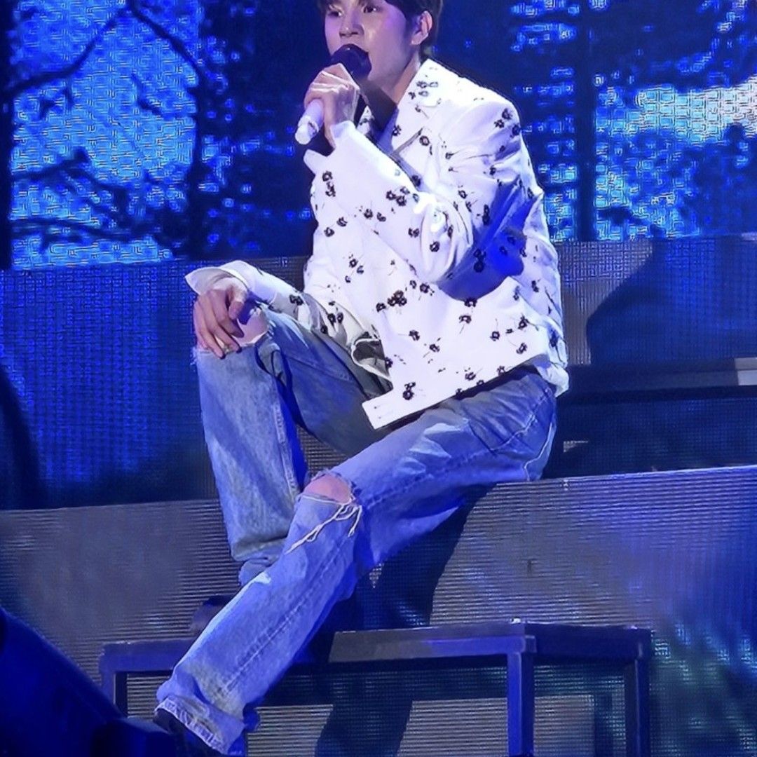 粉丝拍下的郑东元瞬间