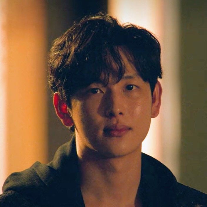 Latest photo of Yim Siwan