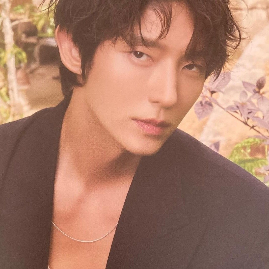 Latest photo of Lee Joongi