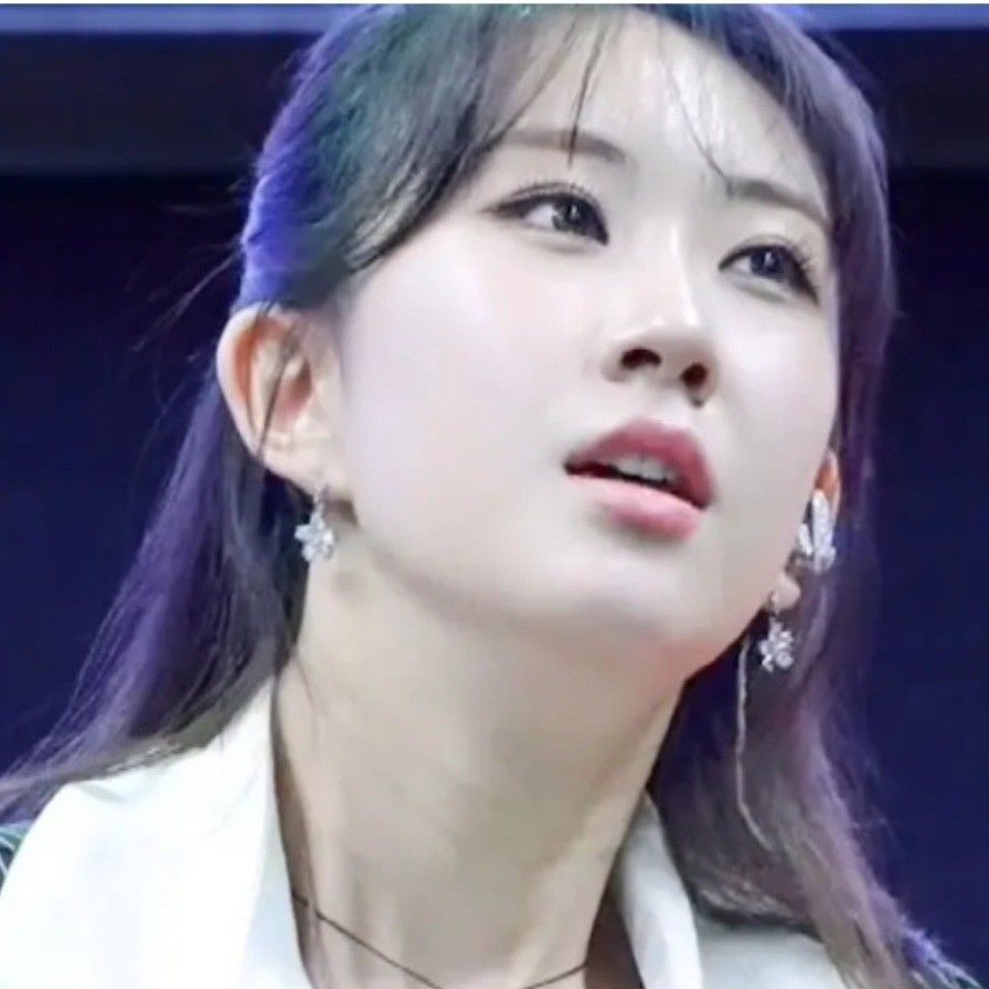 A moment captured by a fan of Jeon Yujin