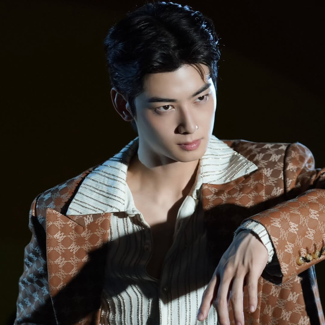 Foto kegiatan terbaru dari Cha Eunwoo