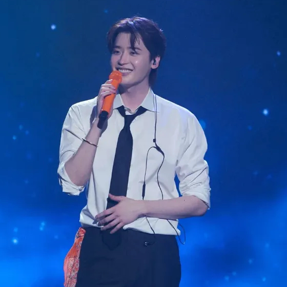 Behind-the-scenes cut of Lee Jongsuk