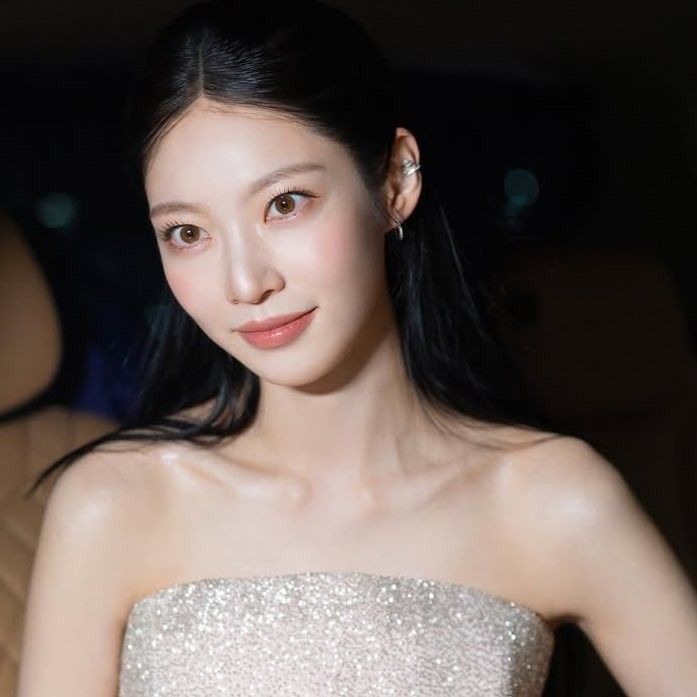 Recent activity shot of Gong Seungyeon