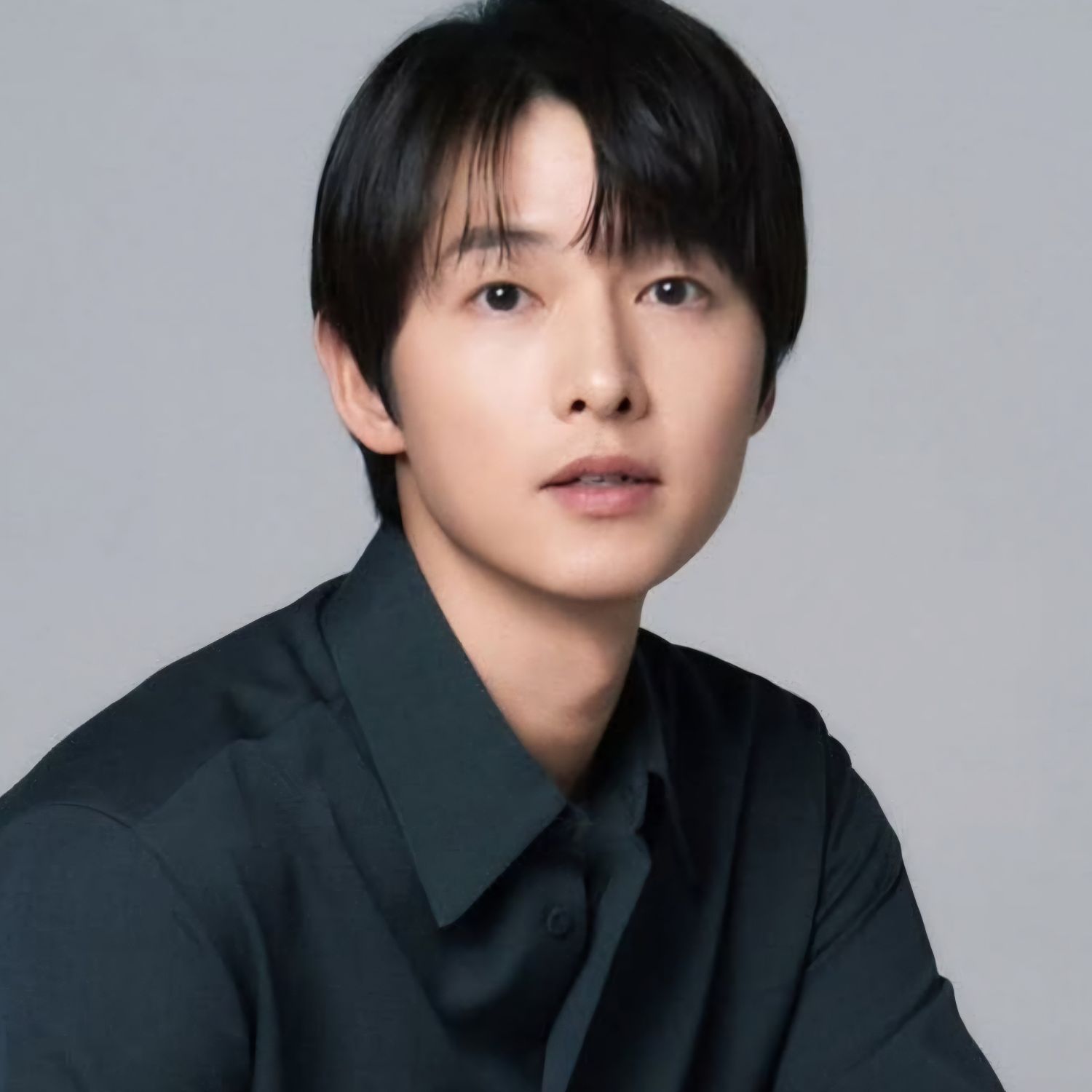 Recent activity shot of Song Joongki