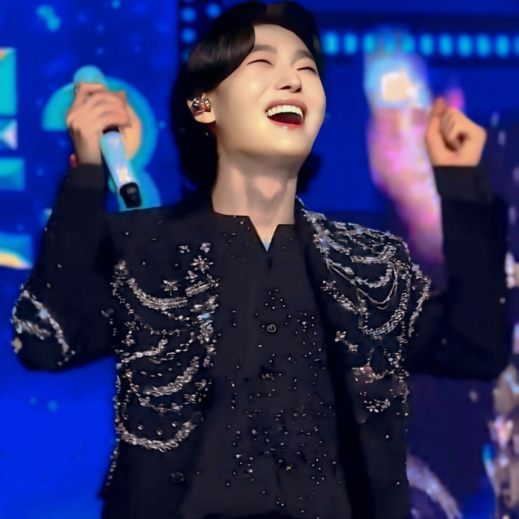 Latest photo of Kim Yongbin