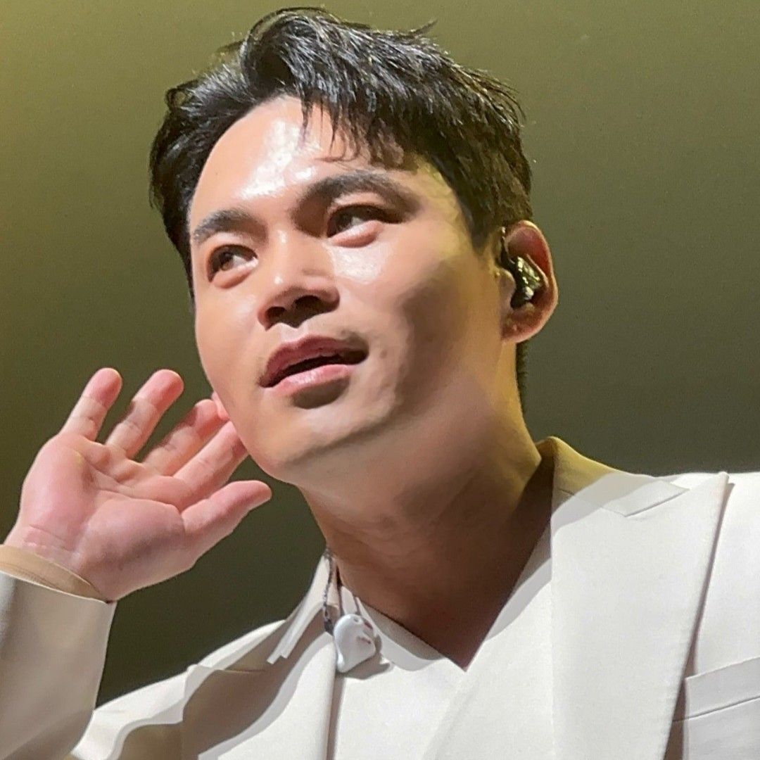 Recent activity shot of Lee Jung