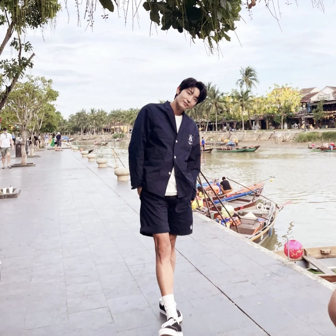 Momen yang diabadikan oleh penggemar Lee Joongi