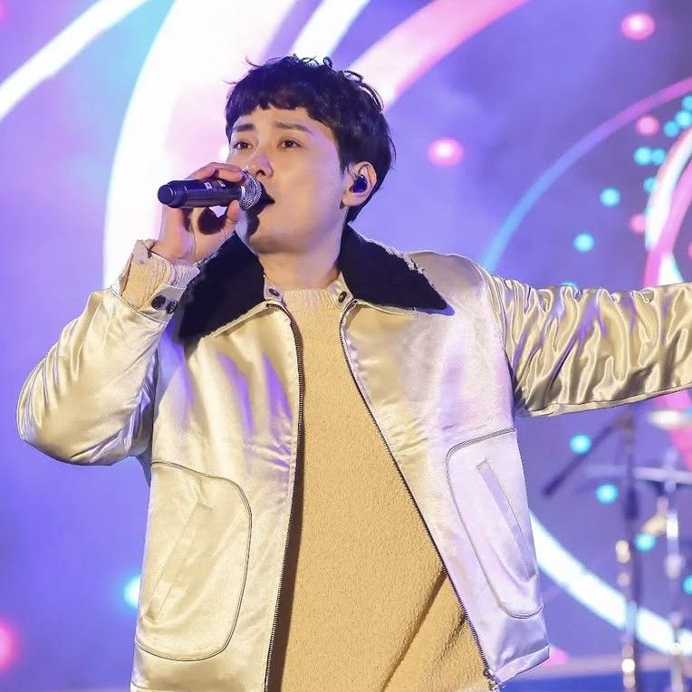 Recent activity shot of Min Kyunghoon