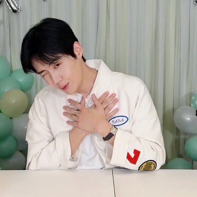 金宣虎的最新照片