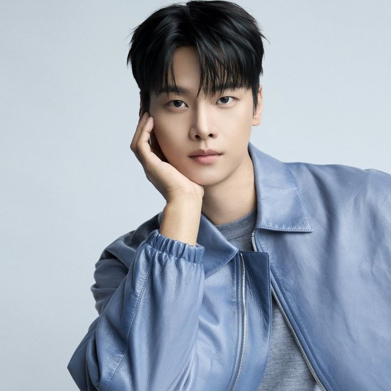Recent activity shot of Cha Hakyeon (N)