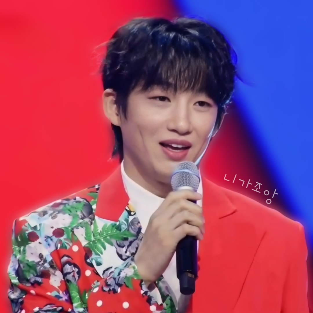 Recent activity shot of Shin Seungtae