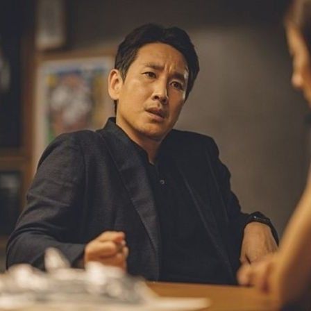 Behind-the-scenes cut of Lee Sunkyun