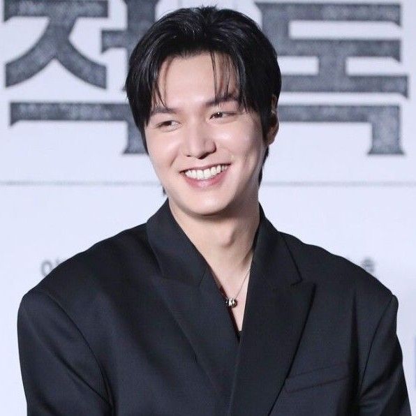 Latest photo of Lee Minho