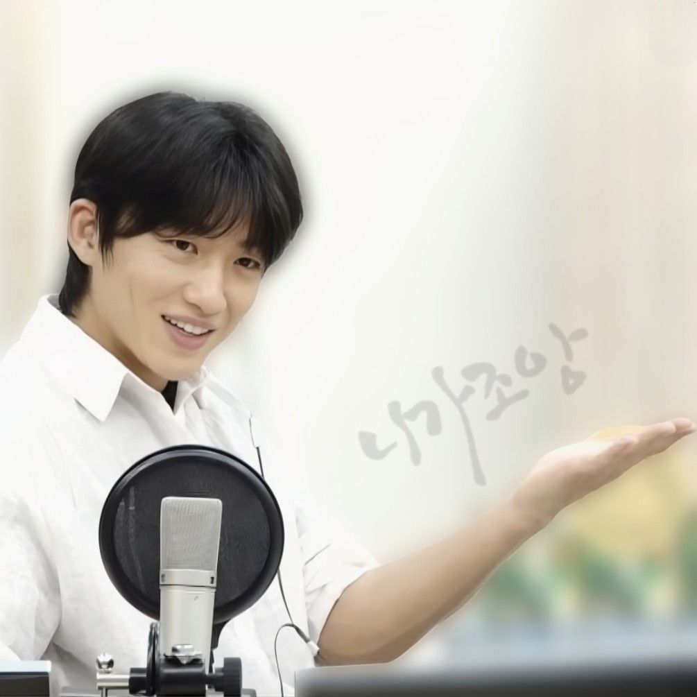 Latest photo of Shin Seungtae