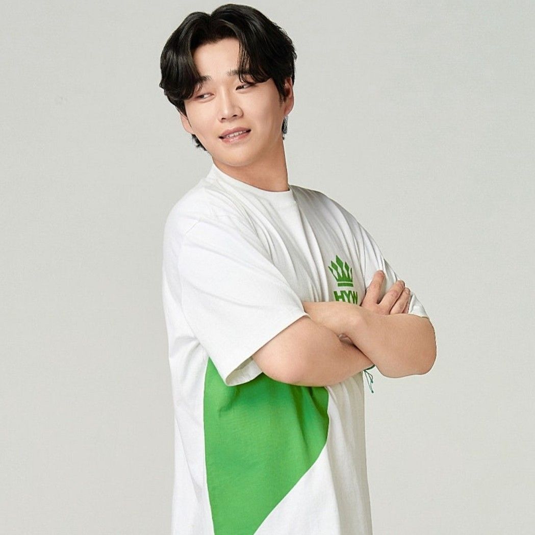 Latest photo of Hwang Youngwoong