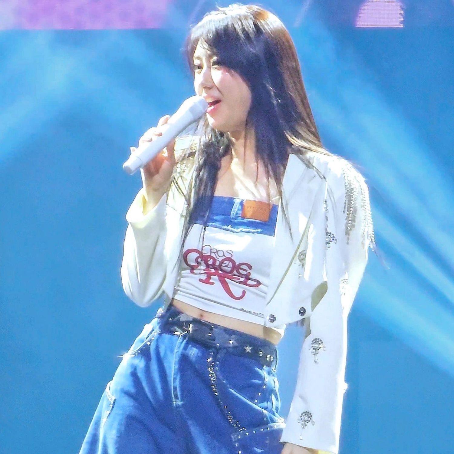 Cuplikan di balik layar dari Jeon Yujin