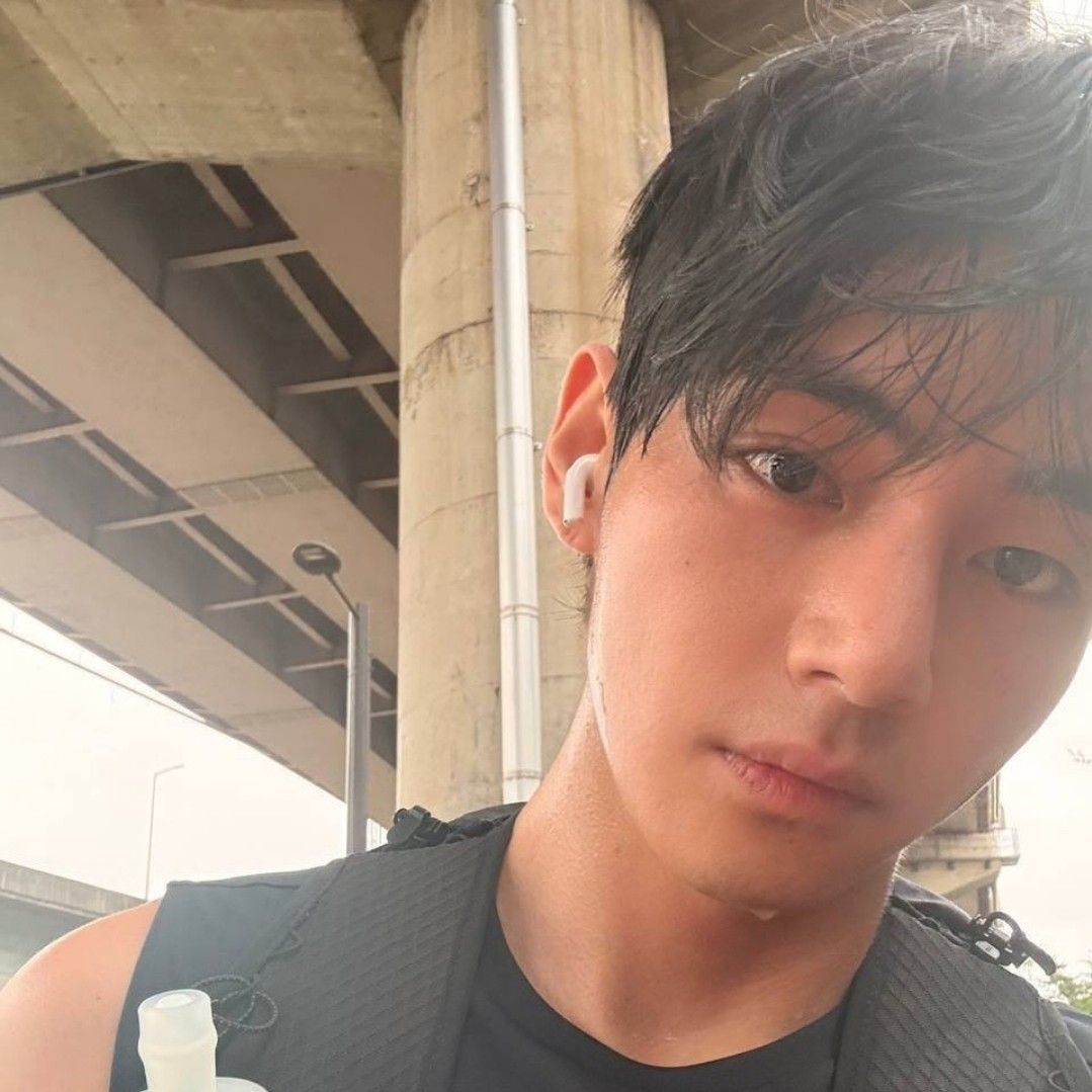 A moment captured by a fan of Kim Taehyung (V)