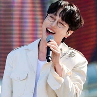 안성훈 최근 활동샷