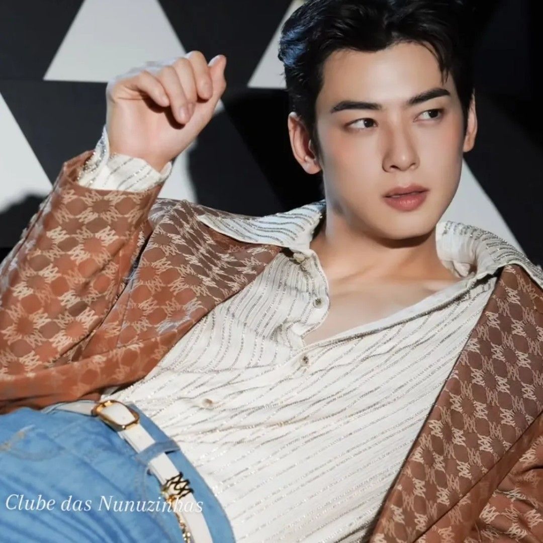 Foto kegiatan terbaru dari Cha Eunwoo