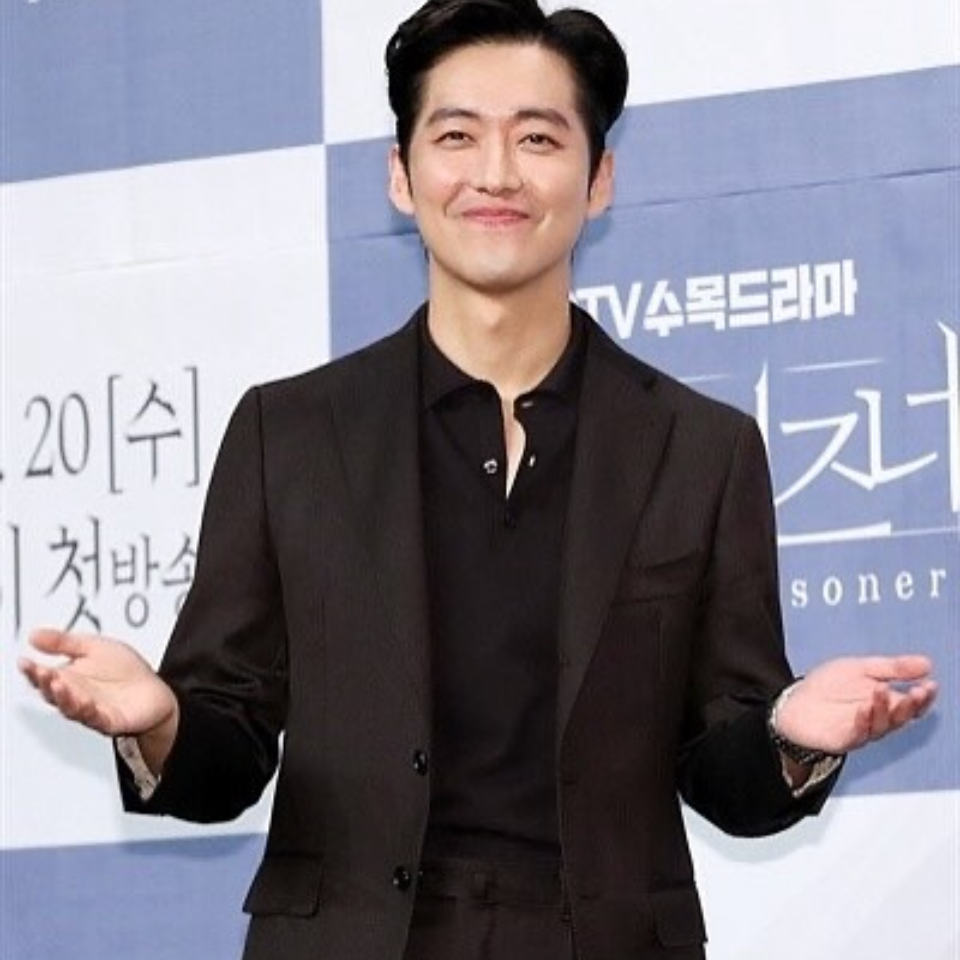 Latest photo of Namkoong Min