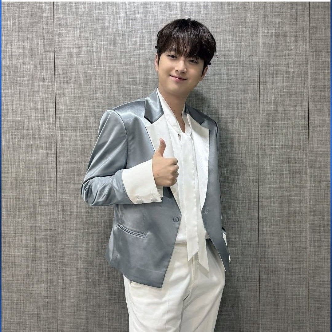 Behind-the-scenes cut of Lee Chanwon