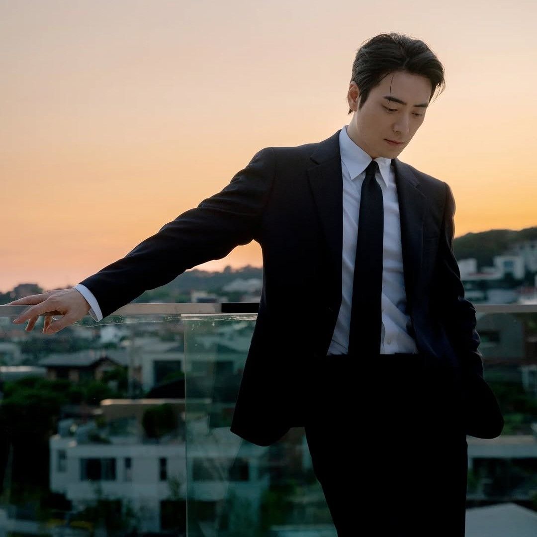 A moment captured by a fan of Lee Joonhyuk