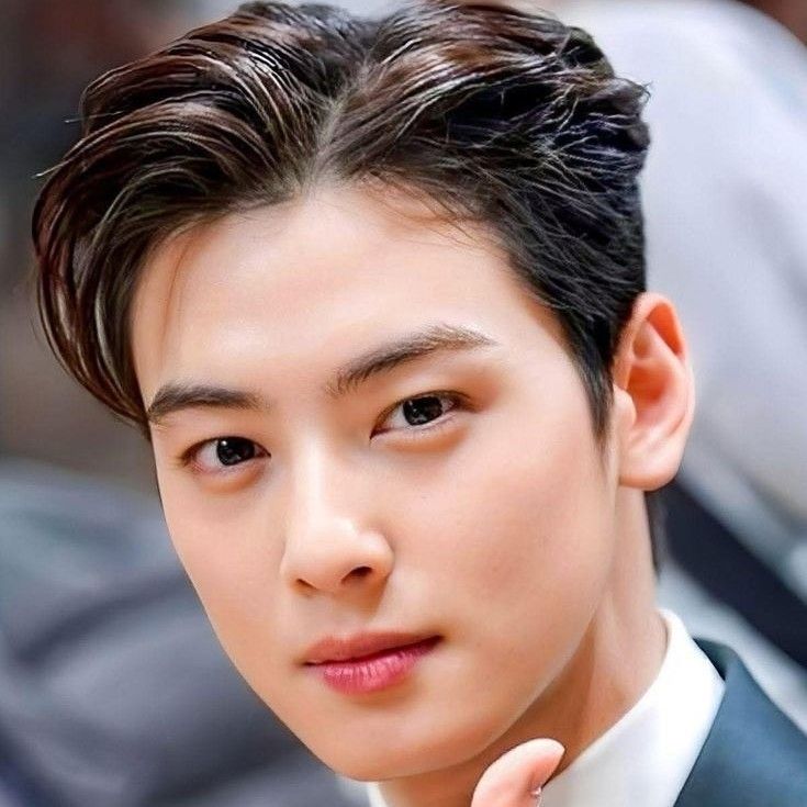Foto terbaru dari Cha Eunwoo