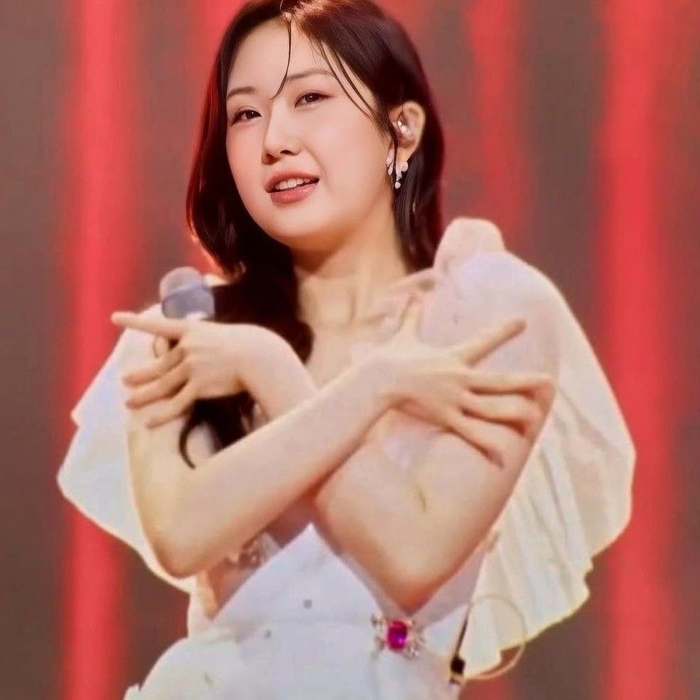 A moment captured by a fan of Jeon Yujin